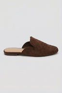 Ideal shoes - Woven Pointed Flat Mules - Brown Suede
