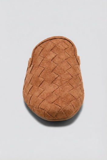 Ideal shoes - Woven Pointed Flat Mules - Tan Suede