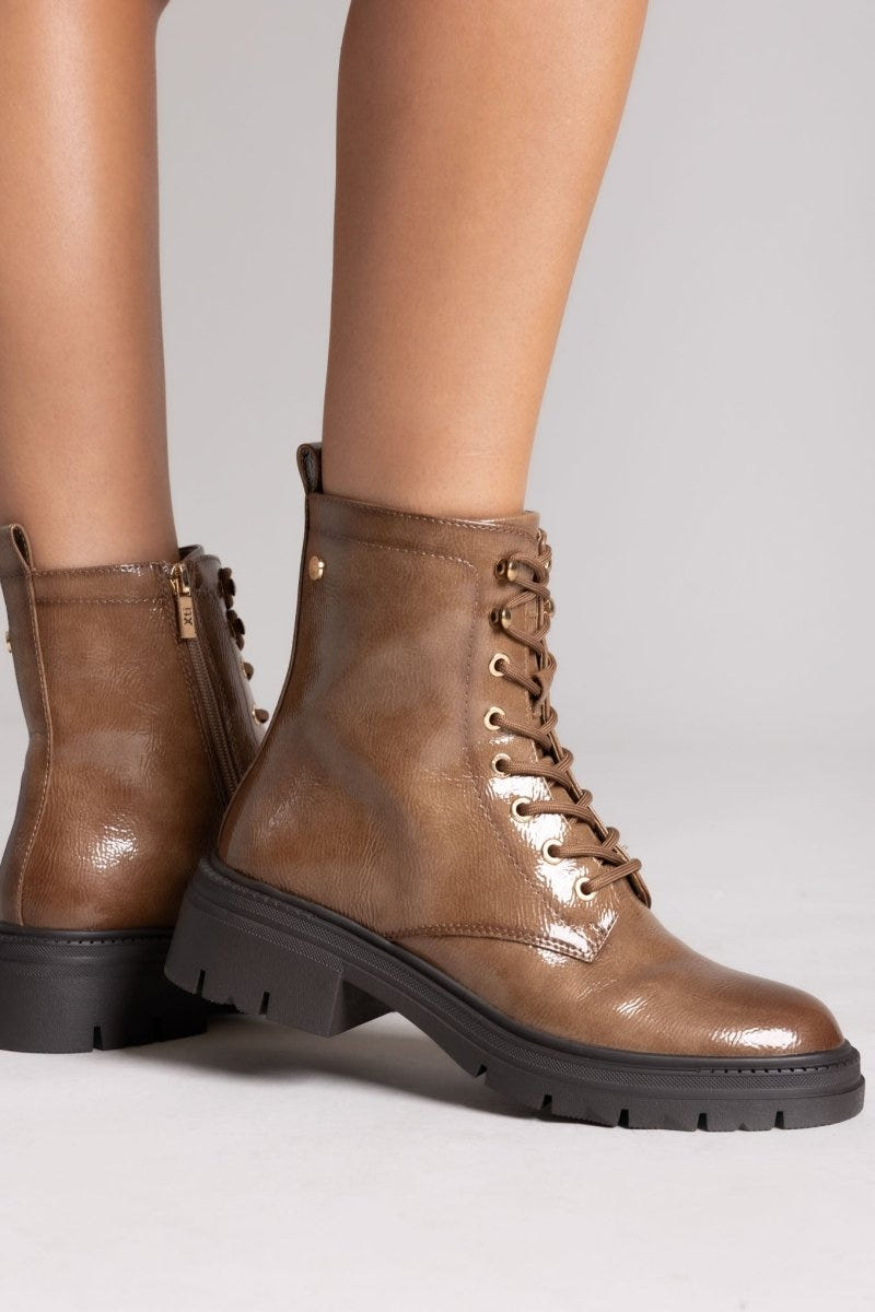 Xti 144296 Patent Lace - Up Combat Boots - Light Brown Patent - thefashionproject.gr - Xti Footwear