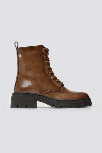 Xti 144296 Patent Lace - Up Combat Boots - Light Brown Patent - thefashionproject.gr - Xti Footwear