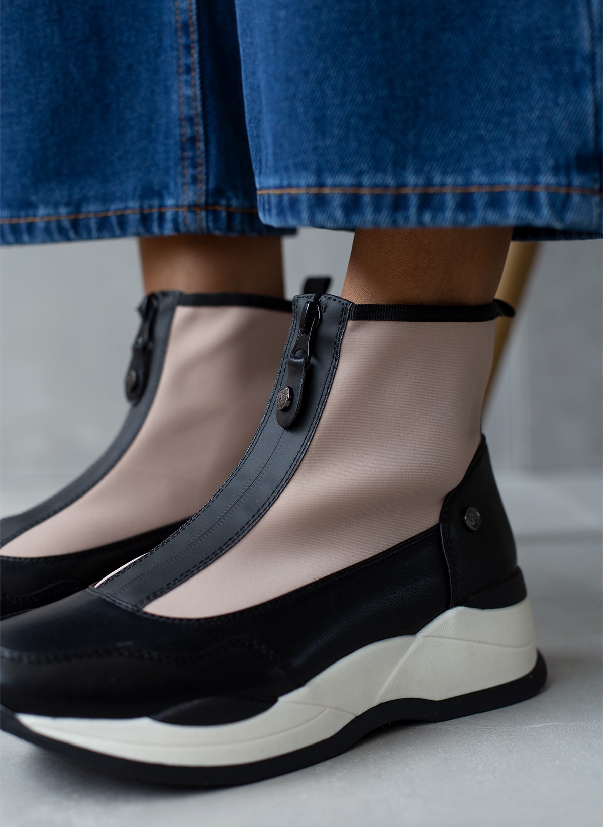 Sneakers μποτάκια Xti 140501 - Μαύρο/Μπεζ φωτογραφία