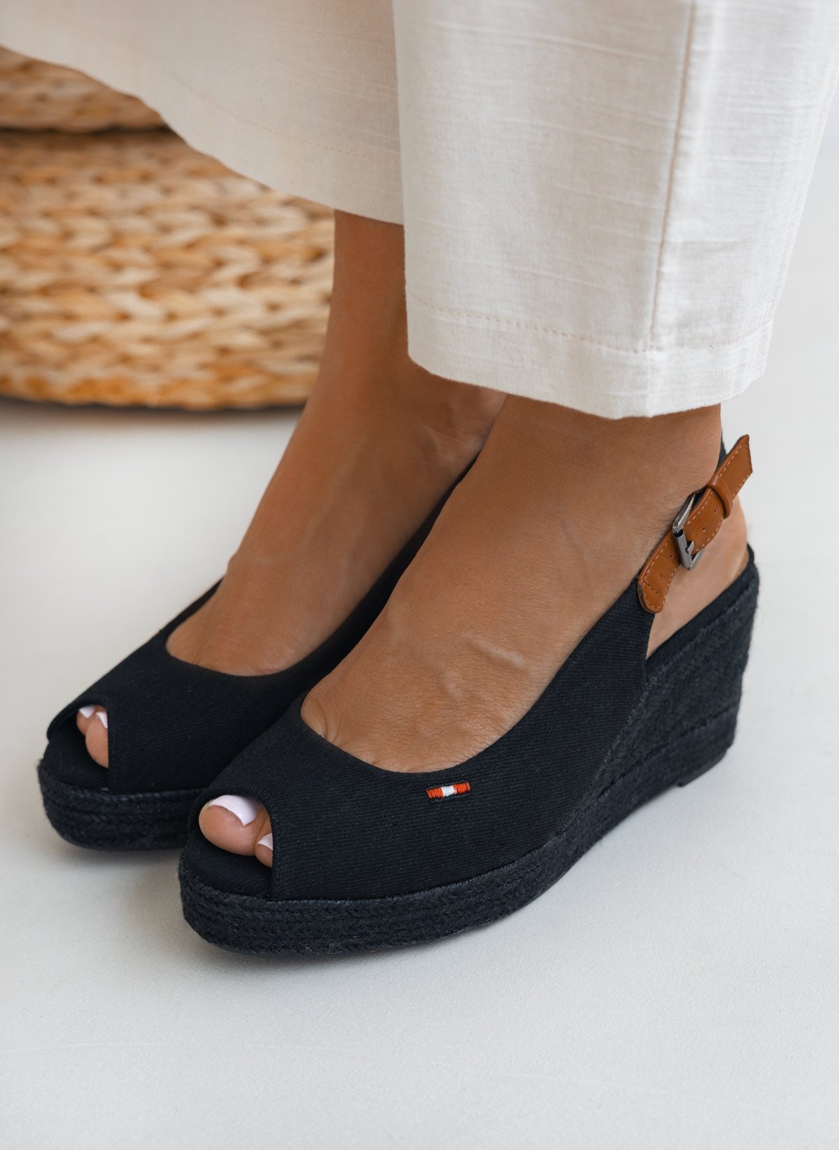 Alta Moda Εσπαντρίγιες platforms με δέσιμο στο πλάι - Μαύρο
