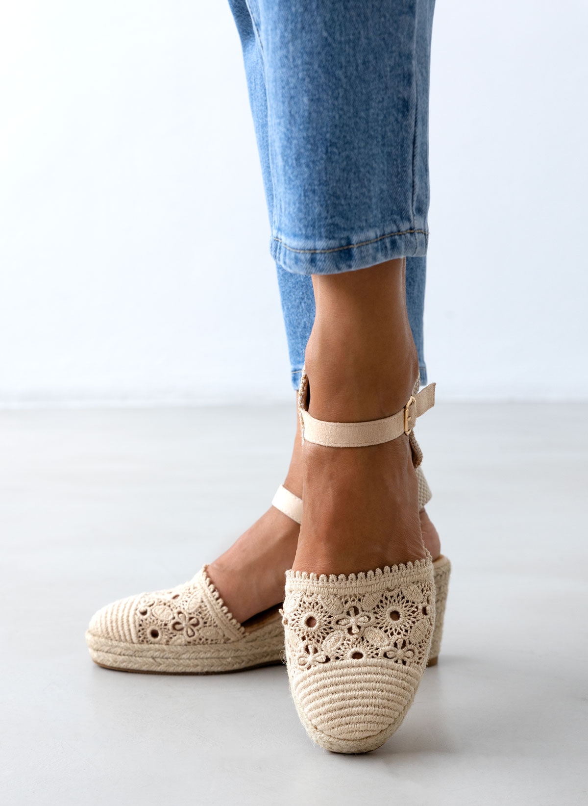 Alta Moda Εσπαντρίγιες platforms πλεκτές με μπαρέτα - Μπεζ