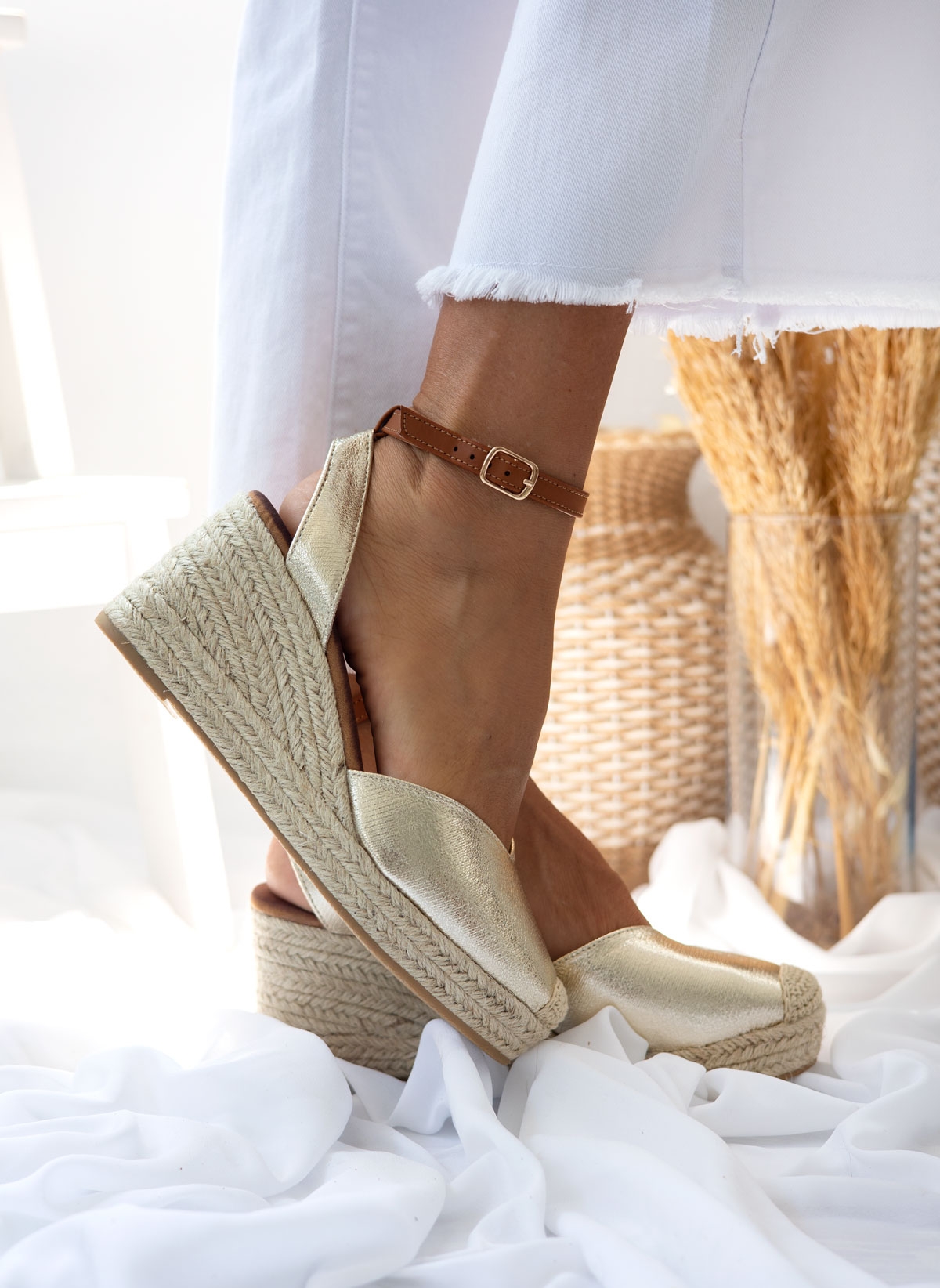 Brands > ERYNN Εσπαντρίγιες platforms suede με μπαρέτα Erynn - Χρυσό