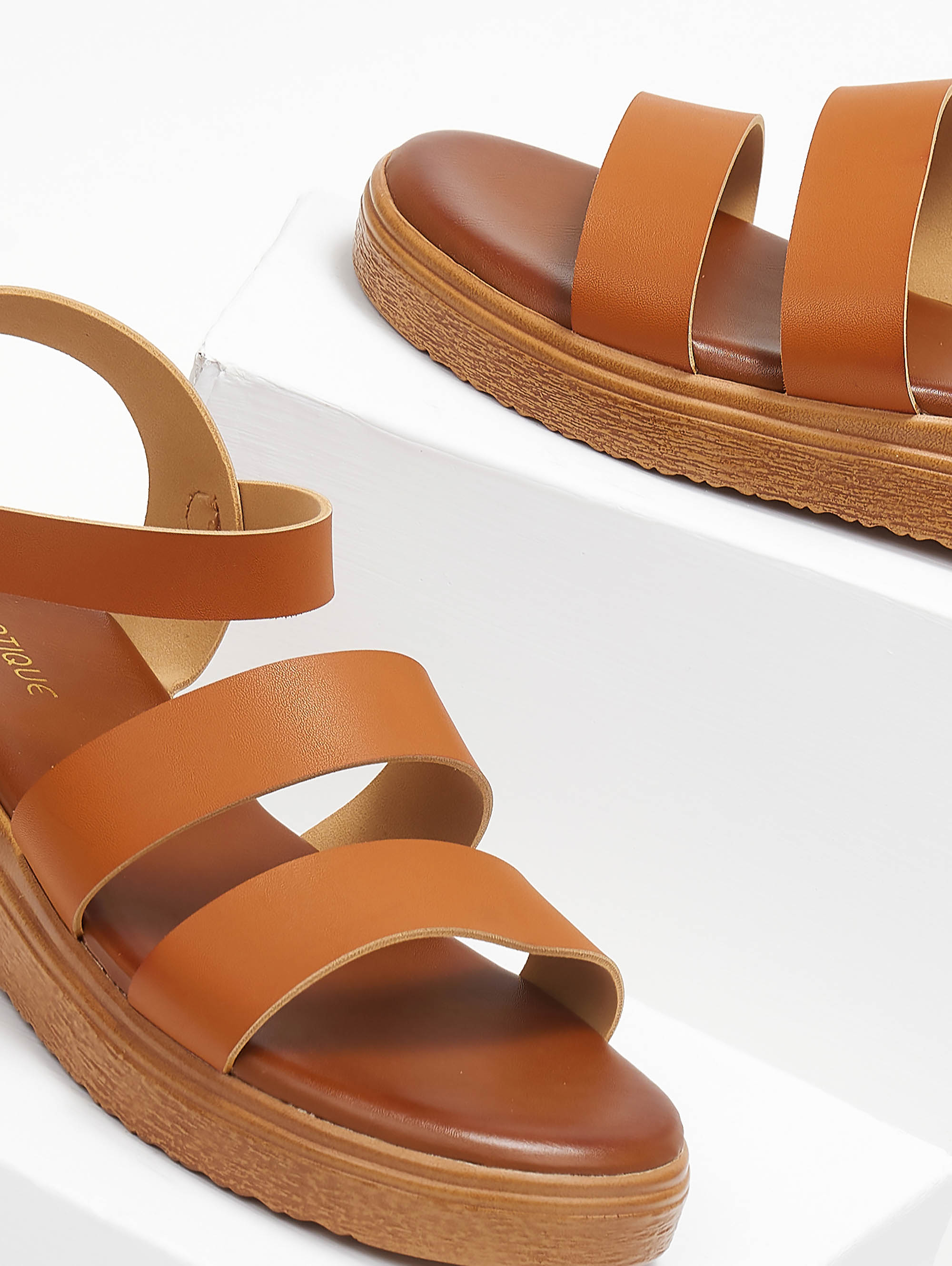 Flatforms με δύο φάσες – Ταμπά