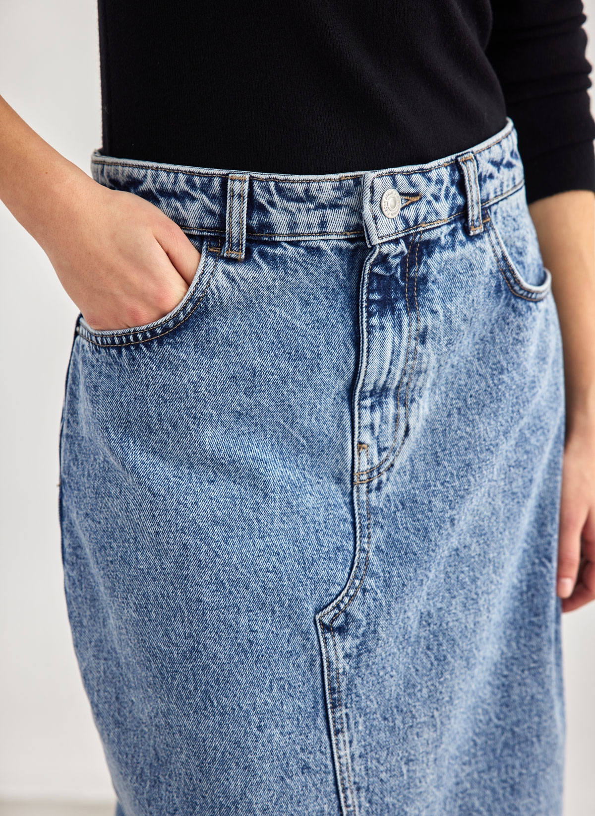 Φούστα τζιν μακριά με άνοιγμα PIECES 17149709 - Μπλε denim φωτογραφία