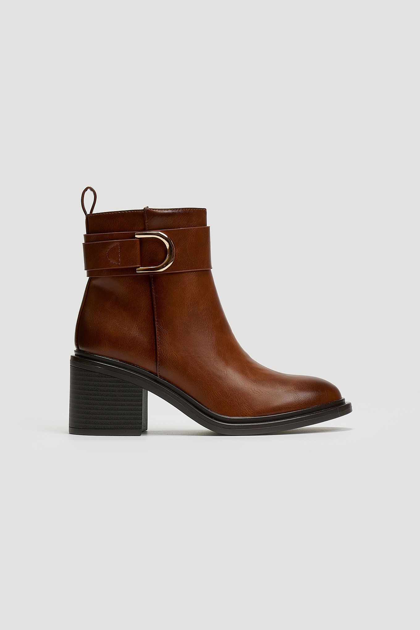 Ideal shoes Μποτάκια casual με τακούνι - Ταμπά
