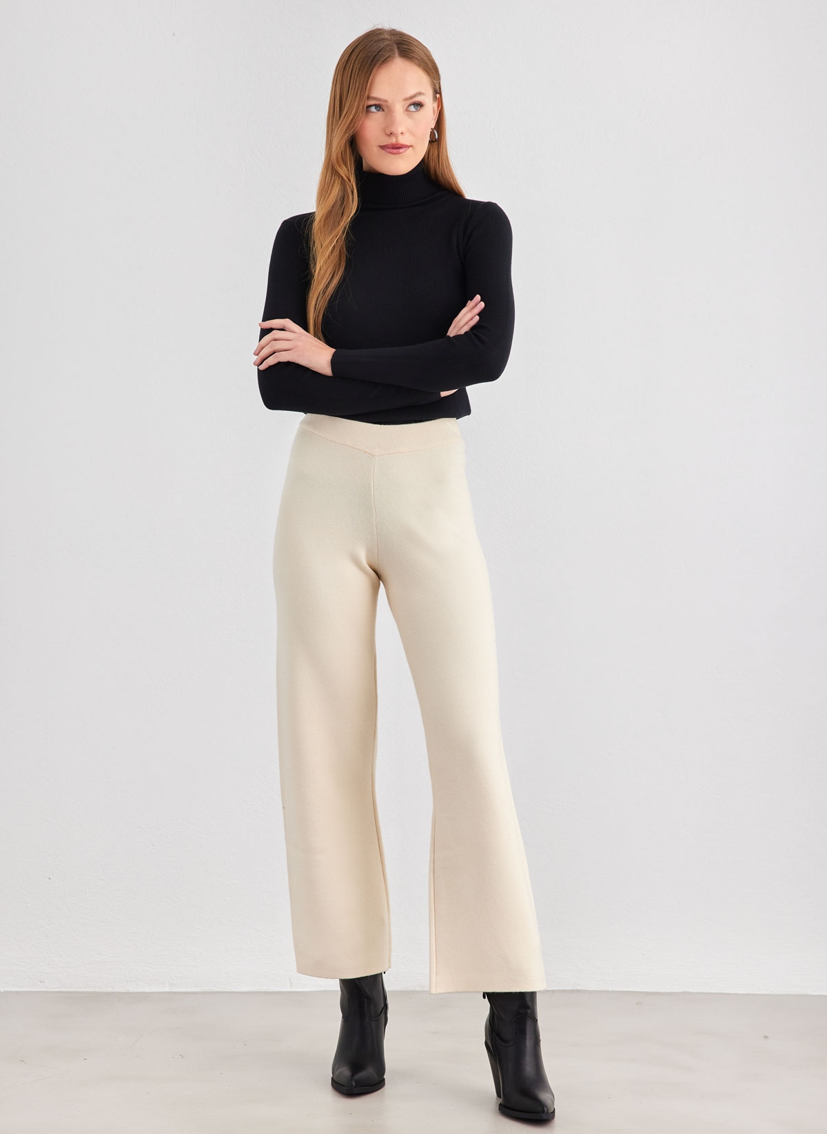Παντελόνι πλεκτό Vero Moda 10276015 - Μπεζ φωτογραφία