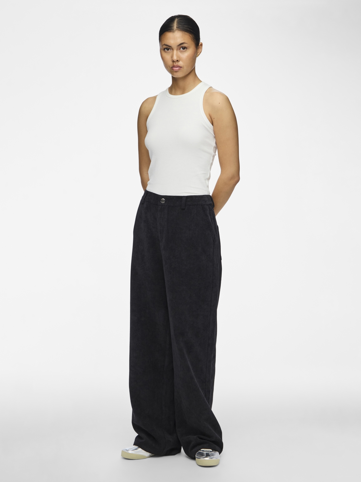 Παντελόνι wide leg κοτλέ PIECES 17156964 - Μαύρο φωτογραφία
