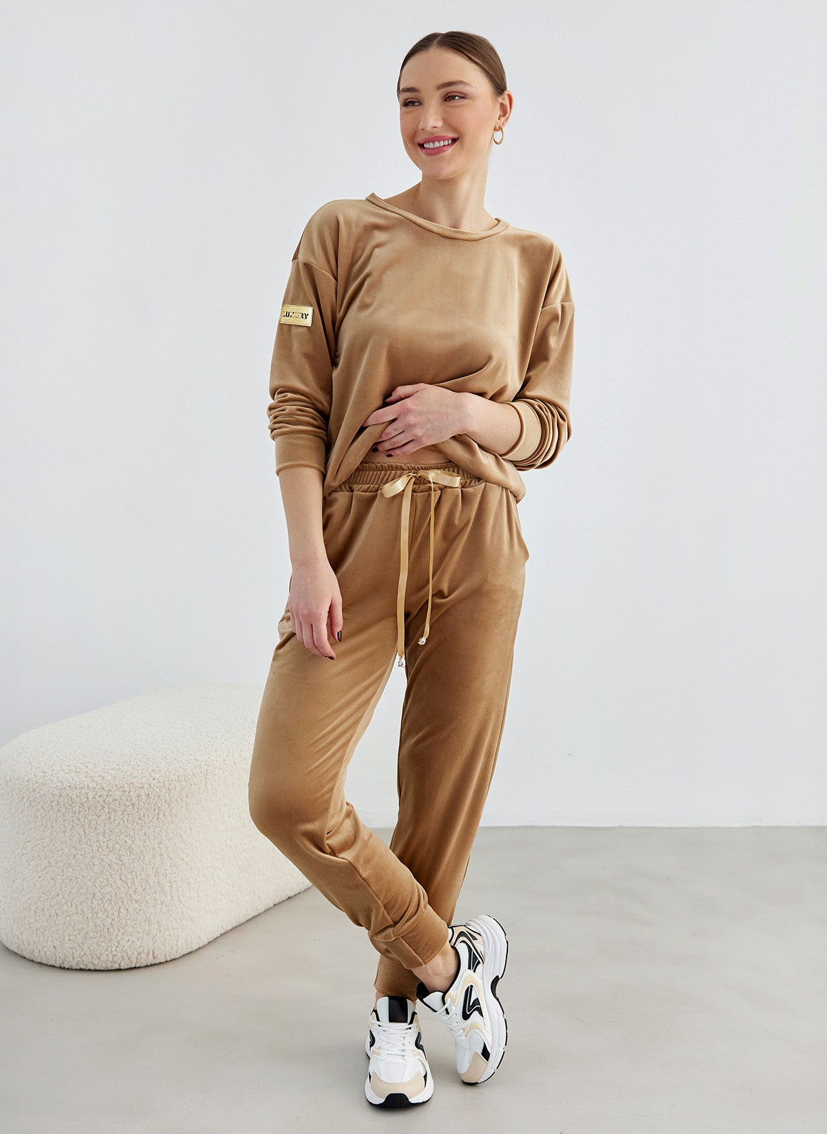 New Collection Σετ φόρμες βελουτέ με κορδέλα στη μέση - Κάμελ