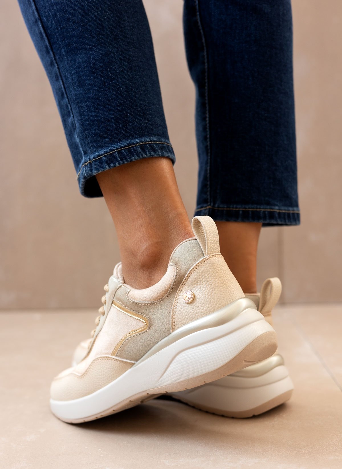 Xti Footwear Sneakers chunky με κορδόνια Xti 143195 - Μπεζ