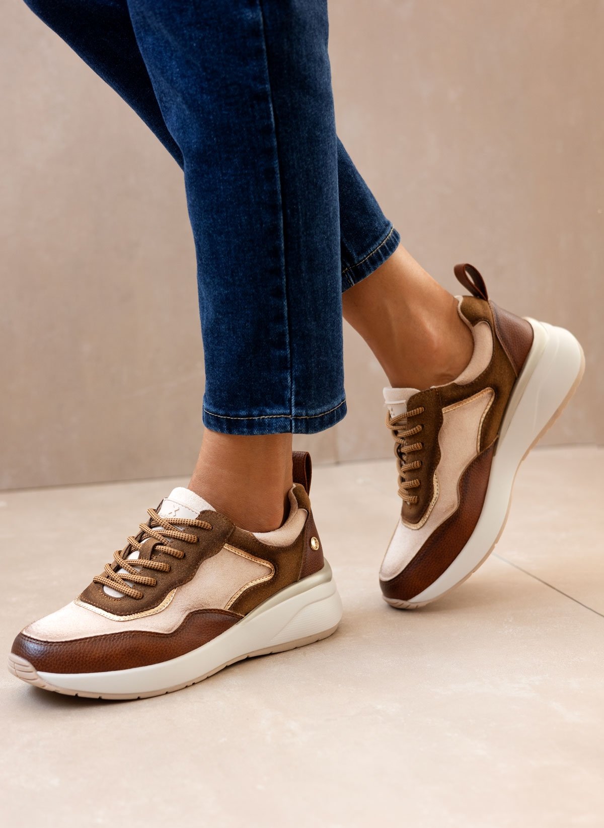 Xti Footwear Sneakers chunky με κορδόνια Xti 143195 - Κάμελ