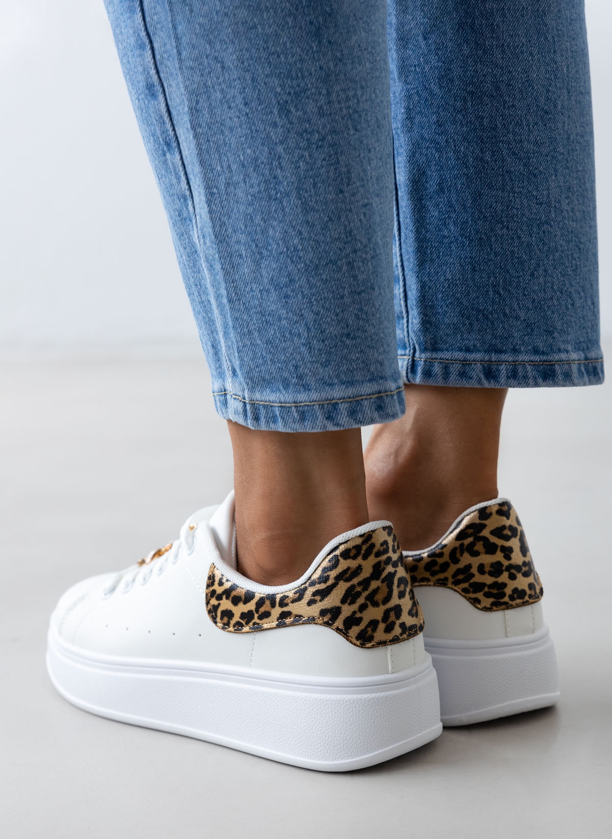 Sneakers flatforms με μεταλλικά στοιχεία - Leopard φωτογραφία