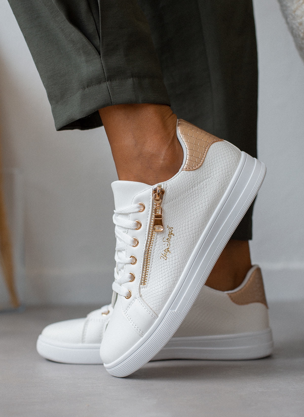 Sneakers με διακοσμητικό φερμουάρ – Λευκό/Χαλκό
