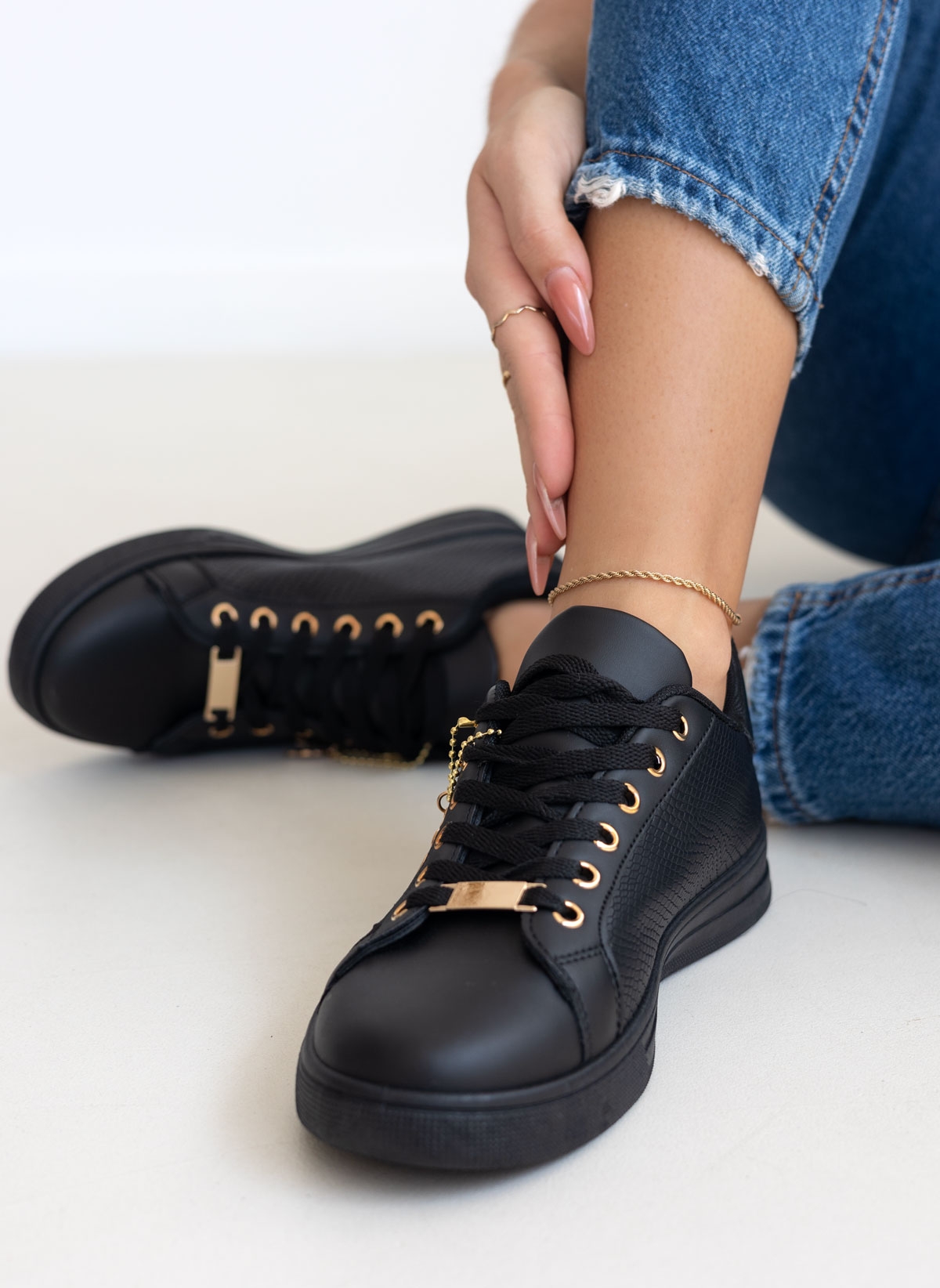 Sneakers με pattern – Μαύρο