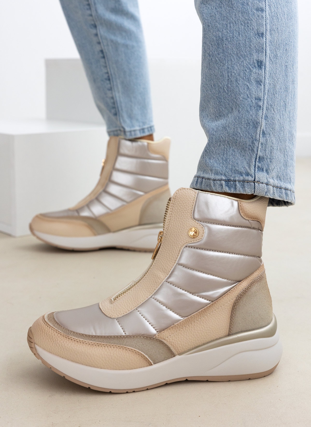 Xti Footwear Sneakers μποτάκια Xti 143194 - Μπεζ