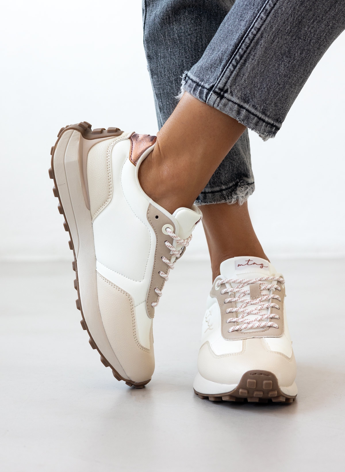 Sneakers σε συνδυασμούς χρωμάτων MARIAMARE - Μπεζ φωτογραφία