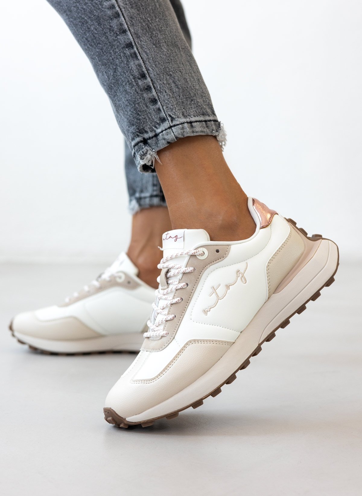 MARIAMARE Sneakers σε συνδυασμούς χρωμάτων MARIAMARE - Μπεζ