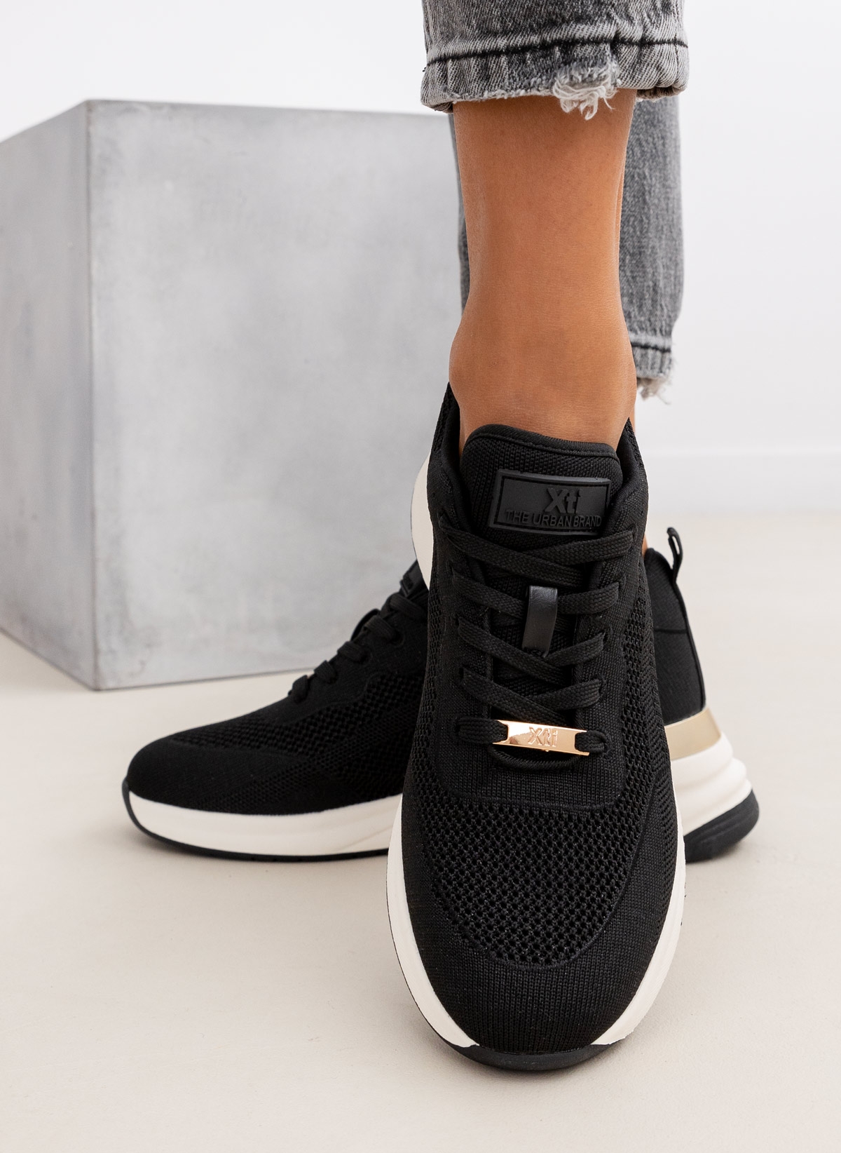 Sneakers wedges με glitter ύφασμα Xti 143064 - Μαύρο φωτογραφία