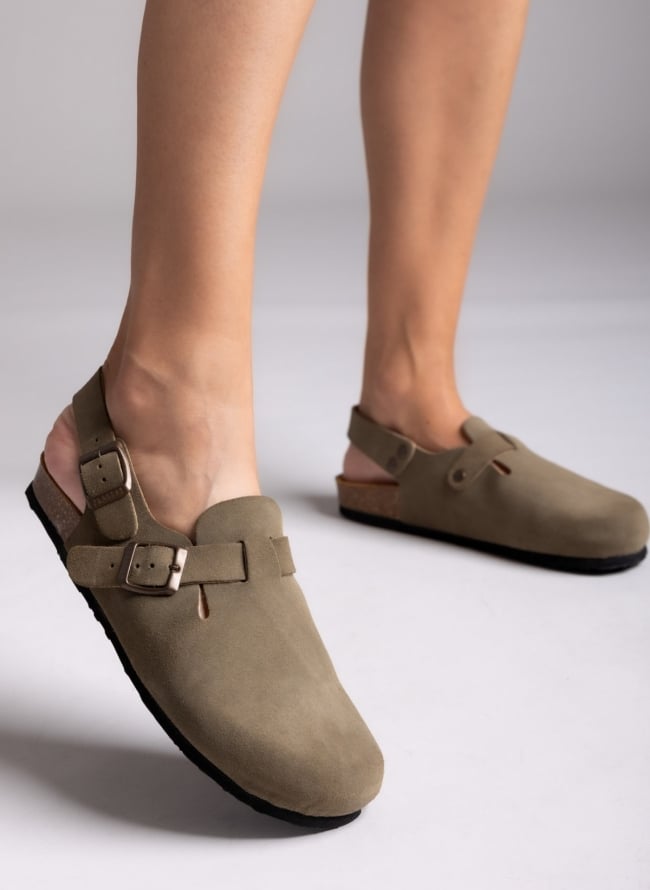Clogs καστόρινα με λουράκι Plakton 181546 - Χακί ανοιχτό
