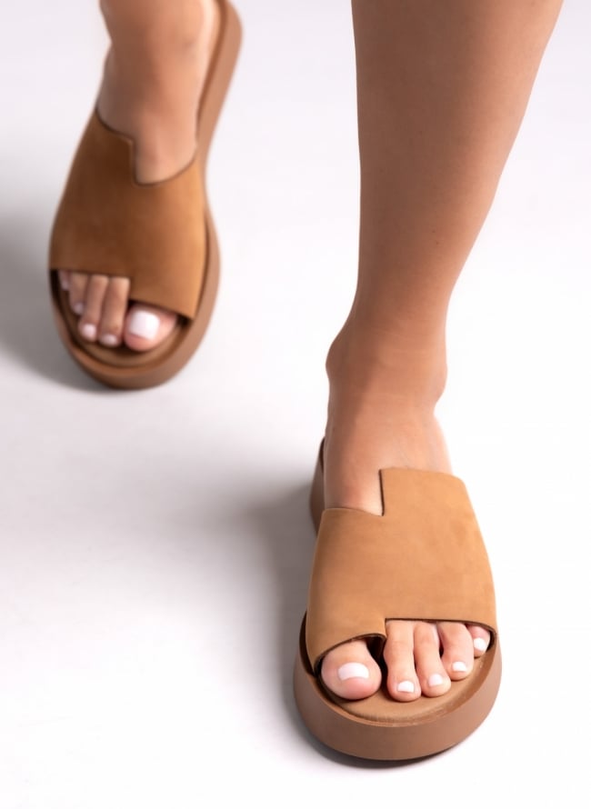 Flatforms δερμάτινα nubuck σανδάλια Estil - Κάμελ