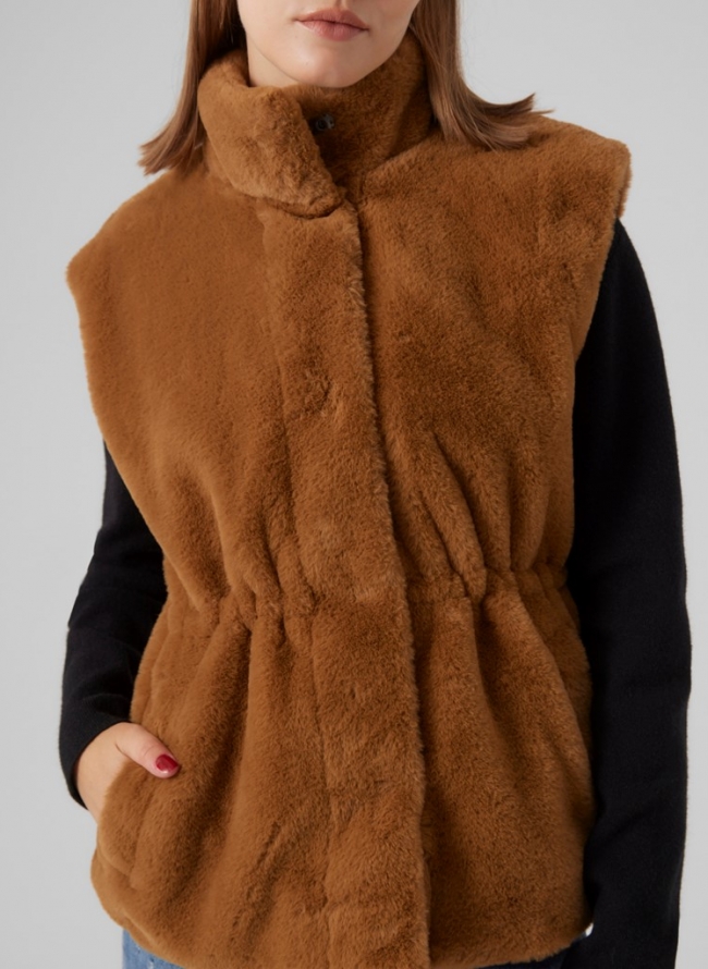 Γιλέκο από συνθετική γούνα VERO MODA 10289369 - Ταμπά