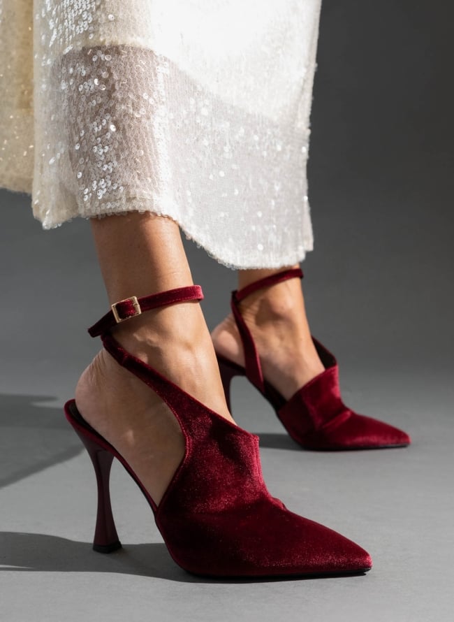 Γόβες μυτερές ασύμμετρες από velvet ύφασμα TFP - Burgundy