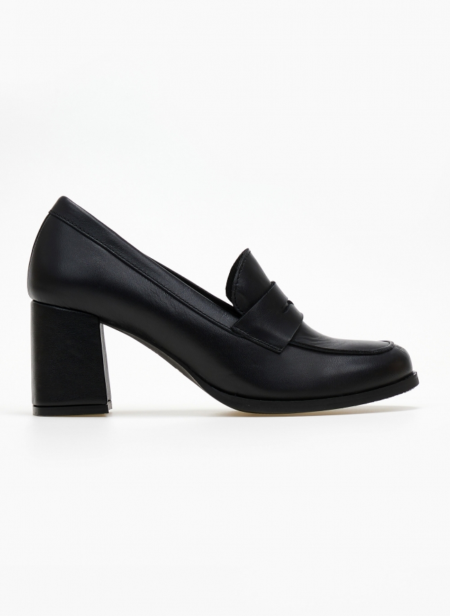 Loafers δερμάτινα με τακούνι Ragazza 061 - Μαύρο