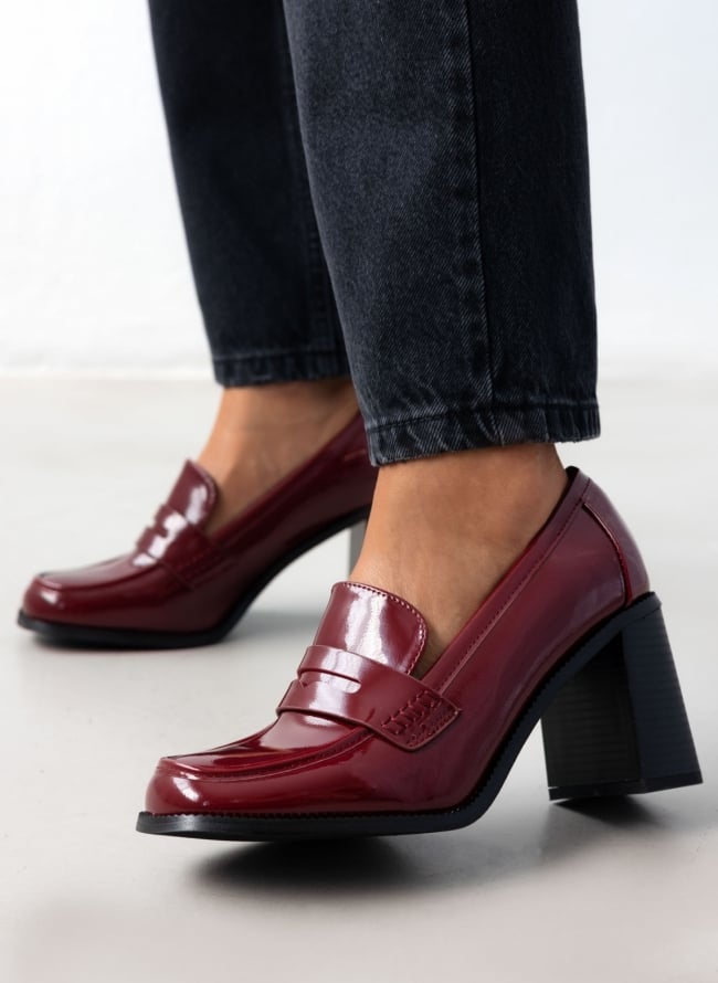 Loafers λουστρίνι με ψηλό τακούνι - Μπορντό