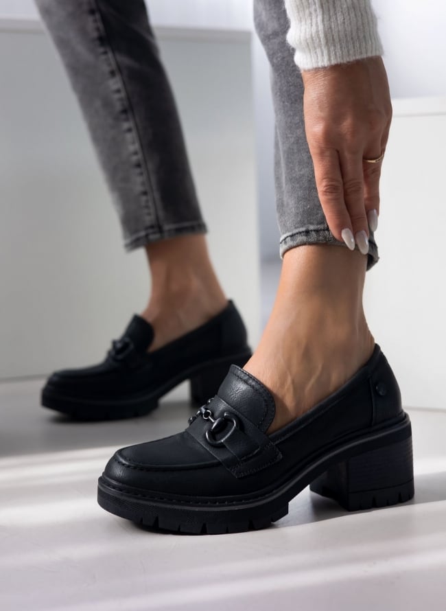 Loafers ματ με τακούνι Refresh 171417 - Μαύρο