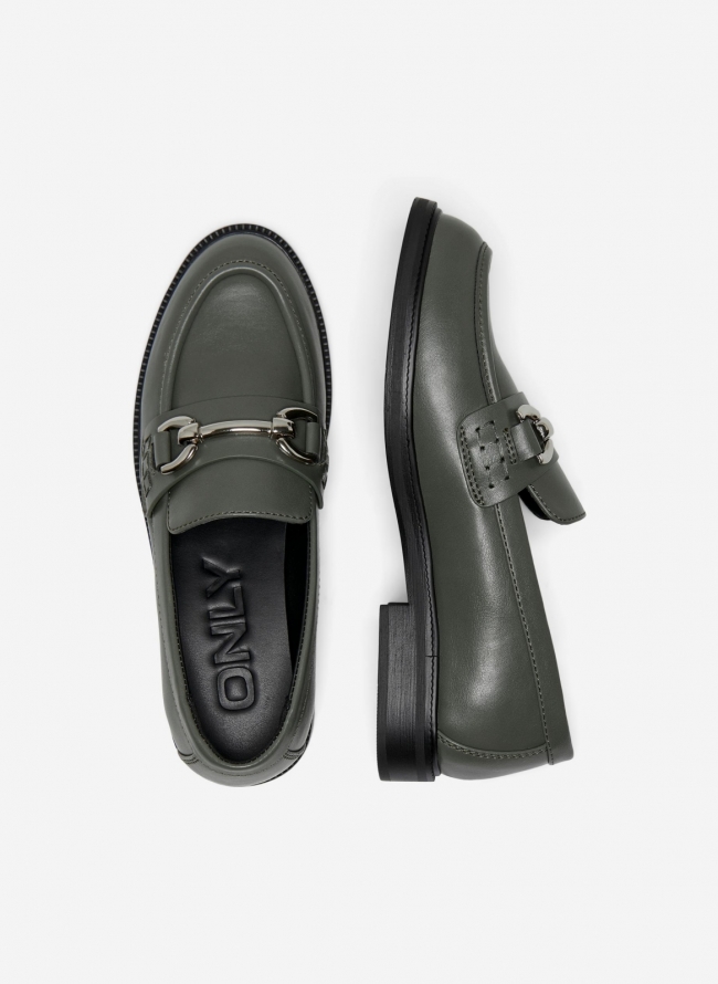 Loafers με μεταλλικό διακοσμητικό Only 15304719 - Λαδί 