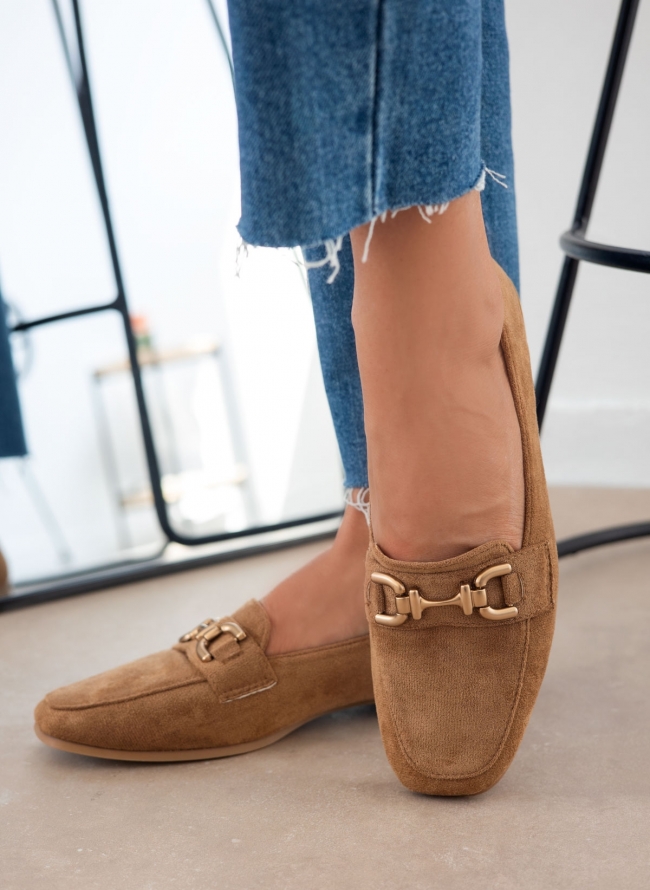 Loafers suede με ματ μεταλλικό σχέδιο - Κάμελ