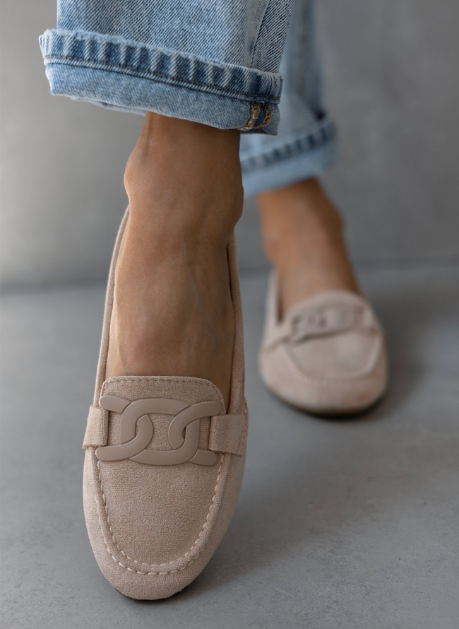 Loafers suede με μεταλλικό διακοσμητικό - Μπεζ