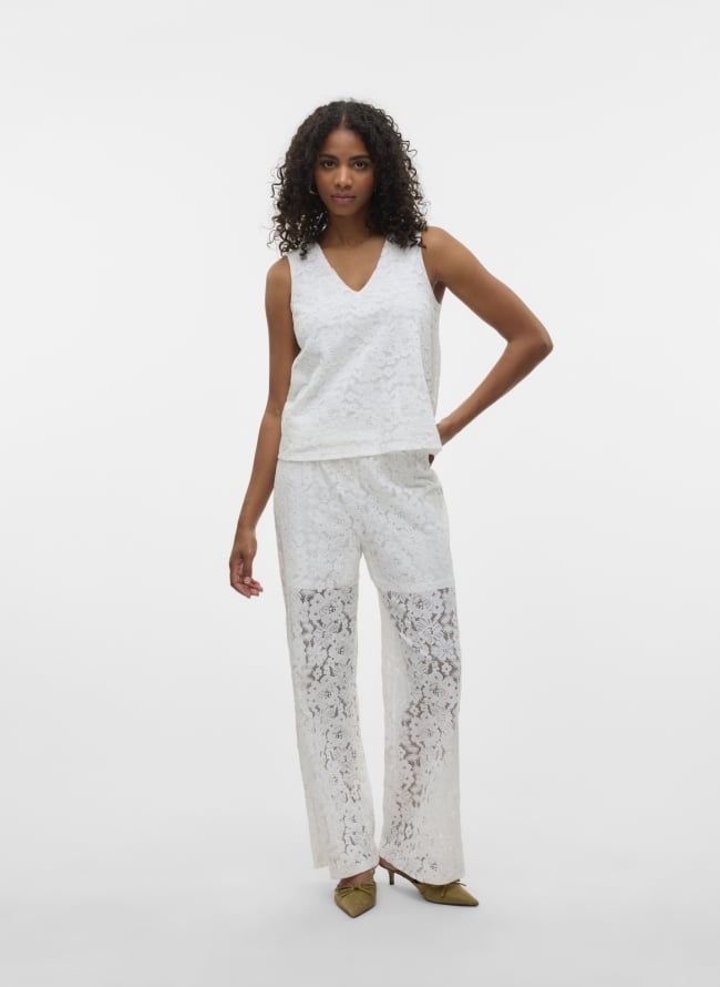 Μπλούζα αμάνικη με δαντέλα Vero Moda 10330053 - Λευκό