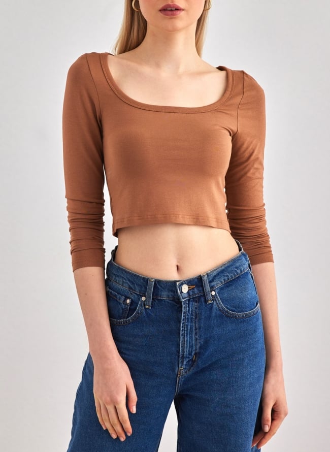 Μπλουζάκι μακρυμάνικο crop top Different-Shop 01-179 - Caramel