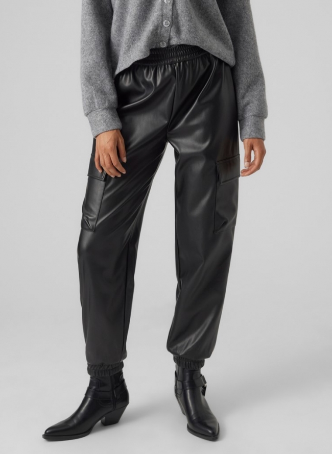 Παντελόνι cargo δερματίνη Vero Moda 10299437 - Μαύρο