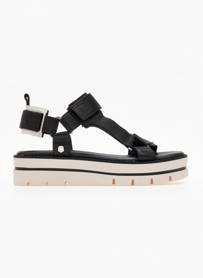Σανδάλια δερμάτινα sporty Carmela 68543 - Μαύρο