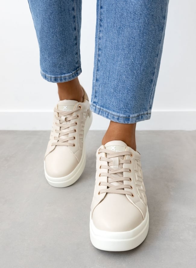 Sneakers με ανάγλυφο pattern Xti 142954 - Μπεζ