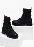 Αρβυλάκια suede με τρακτερωτή σόλα