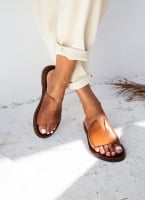 Σανδάλια δερμάτινα με άνοιγμα στη φάσα Iris Sandals