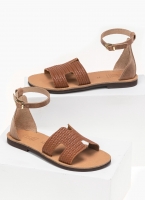 Σανδάλια ankle strap με ανάγλυφο σχέδιο estil 