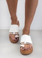Flatfforms σανδάλια με στρας Estil