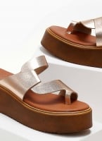 Σανδάλια flatforms δερμάτινα με περαστή φάσα Estil