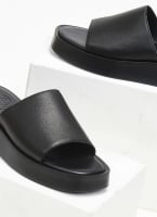 Σανδάλια flatforms δερμάτινα με φαρδιά φάσα tfp