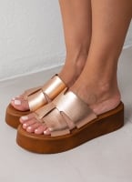 Flatforms δερμάτινα με ιδιαίτερη φάσα Estil