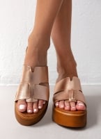 Flatforms δερμάτινα με ιδιαίτερη φάσα Estil