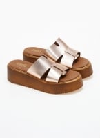 Flatforms δερμάτινα με ιδιαίτερη φάσα Estil
