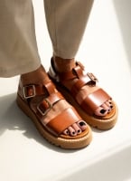 Flatforms δερμάτινα με τοκάδες TFP