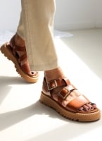 Flatforms δερμάτινα με τοκάδες TFP
