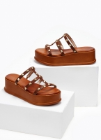 Flatforms δερμάτινα με τρουκς estil